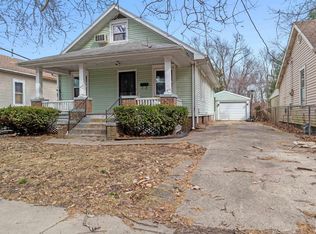 1912 N 11th St, Springfield, IL 62702