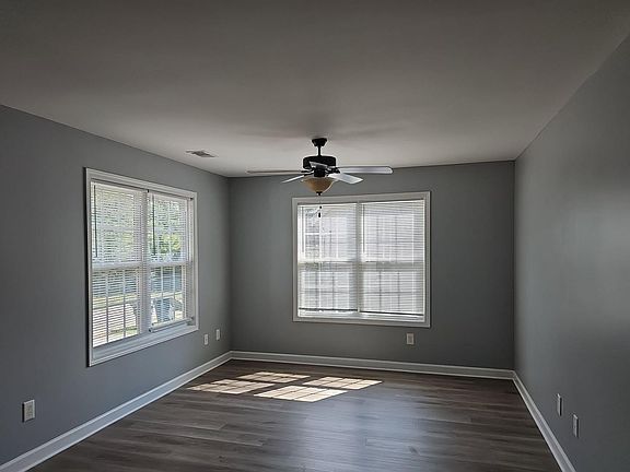 3rd image of 150 Gray St