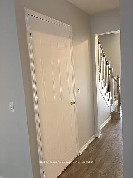 3 bed, $3,000 — Photo 3