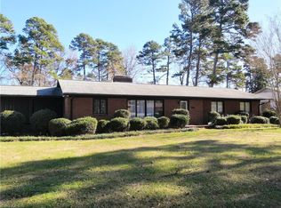 216 Guilford Rd, Jamestown, NC 27282