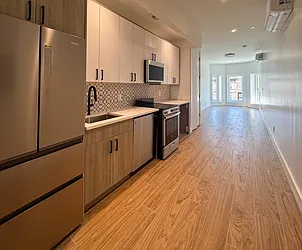 363 Hawthorne Street, #2F