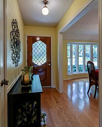 2nd image of 1449 Juniper Ln