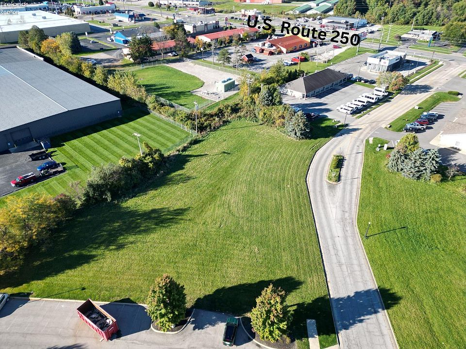 2nd image of 32 Stower Ln