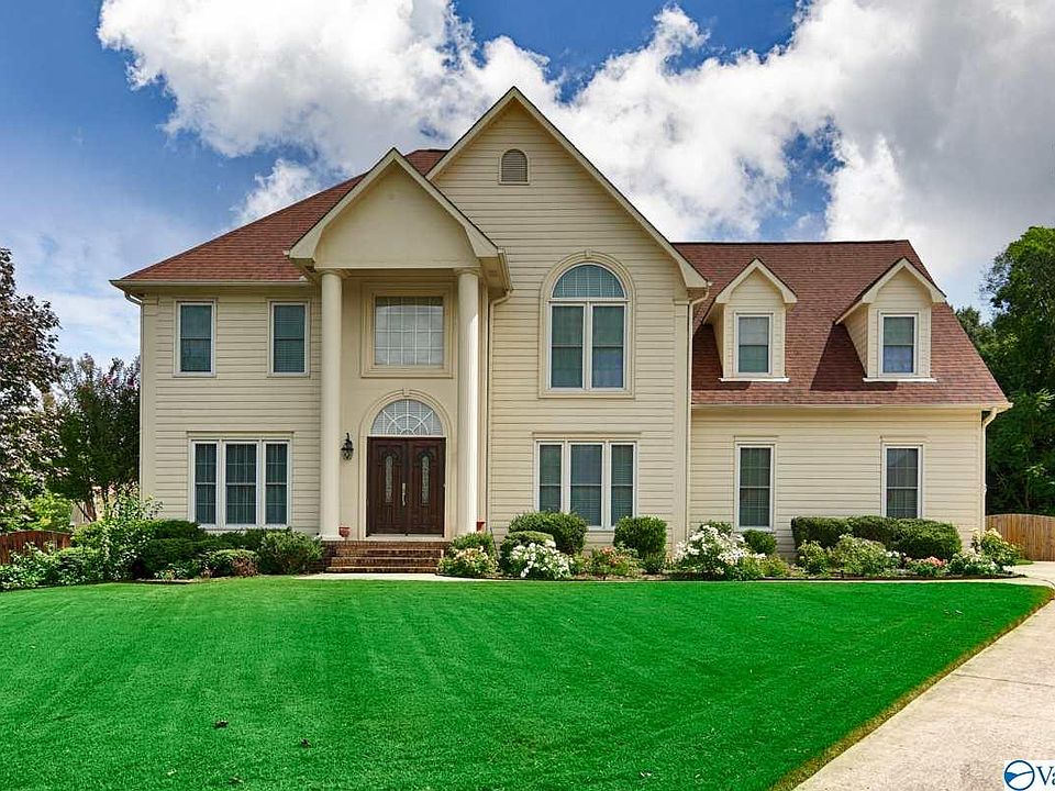 1st image of 119 Wood Creek Dr