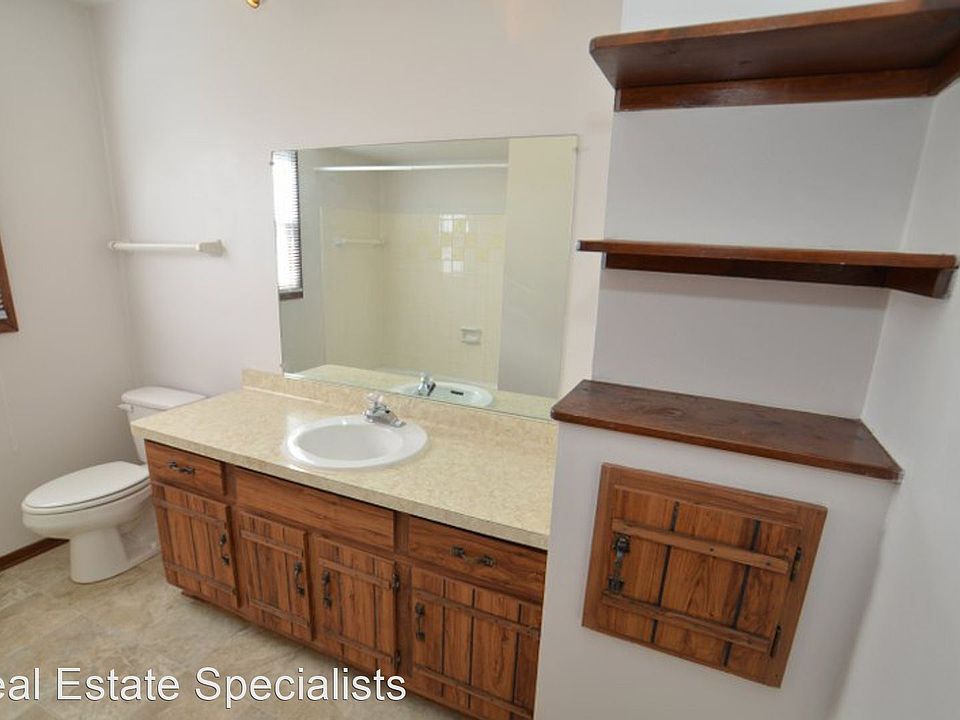 Ridgeway Townhomes 609667 Ridgeway Dr Hartland WI Zillow