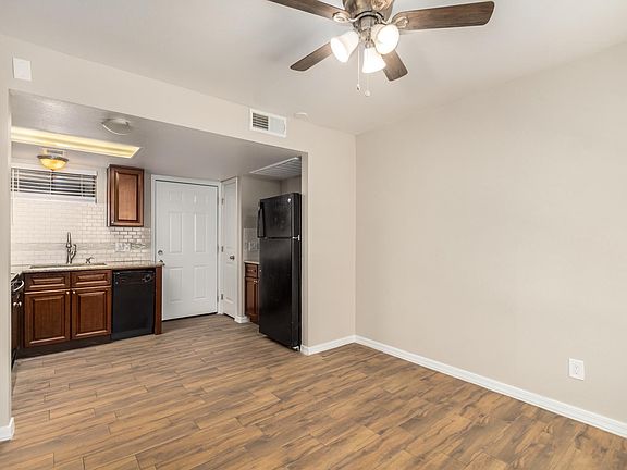 3rd image of 4313 N 19th Ave APT 106