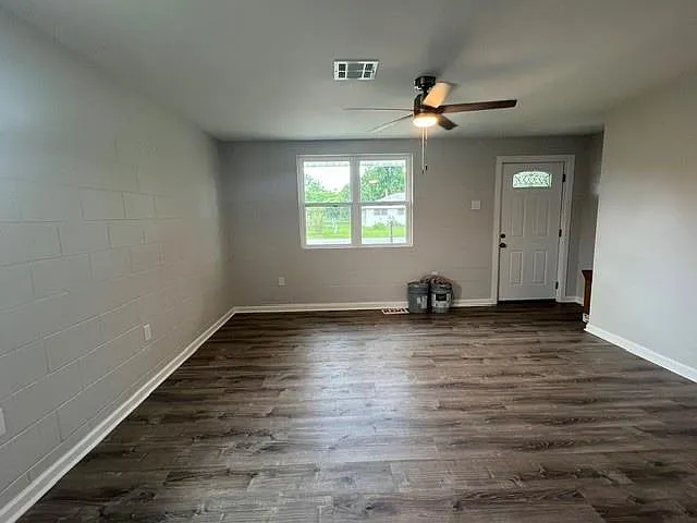 2 bed, 1.0 bath, 1300 sqft, $1,250 — Photo 4