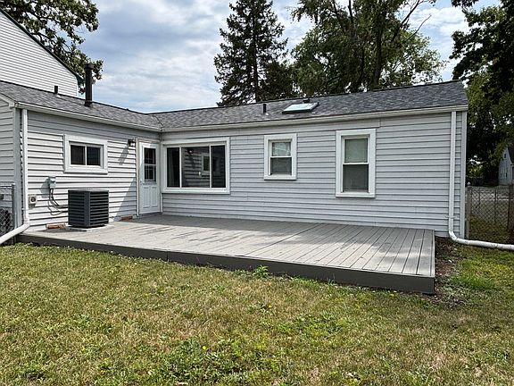 4th image of 3320 Normandy Rd