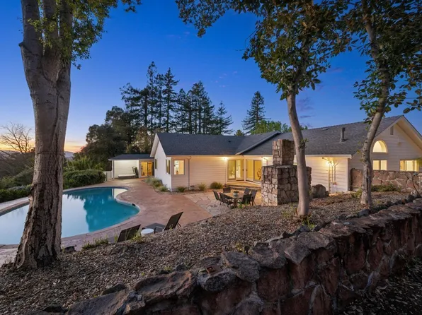 1236 N Fitch Mountain Road, Healdsburg, CA 95448