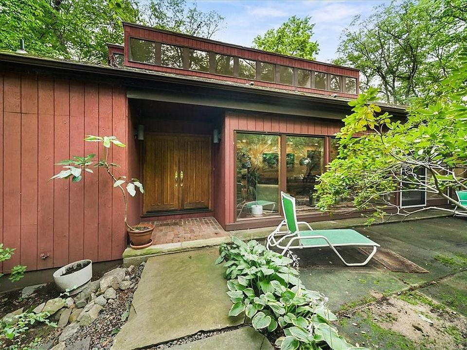 1st image of 114 Sylvan Way