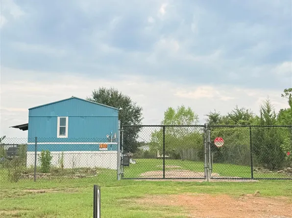 747 Road 5210, Cleveland, TX 77327