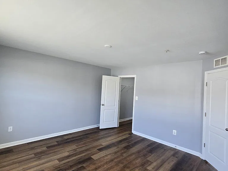 7720 Village Park Dr — Photo 32