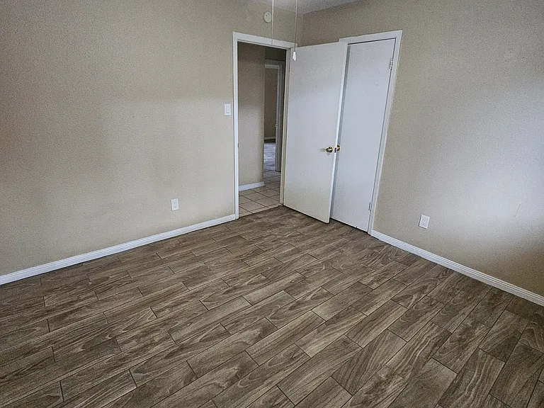3rd bedroom 2nd view
