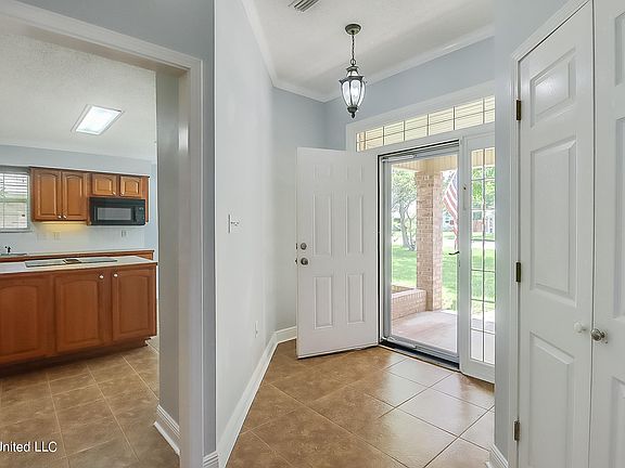3rd image of 1174 Glendale Pl