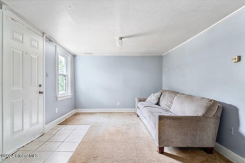 3rd image of 4207 Albany Street
