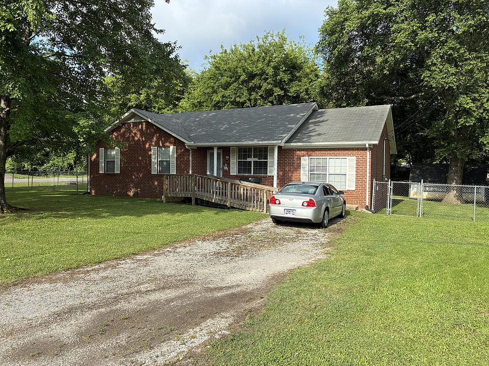 1st image of 301 Summer Dr