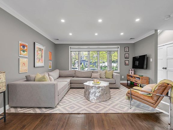 2nd image of 39 Warwick Place