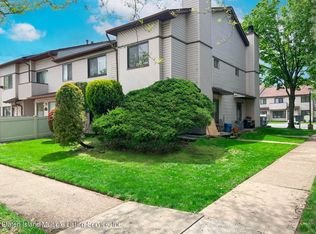 530 Lisk Ave, Staten Island, NY 10303