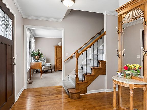 5th image of 1137 Hyde Park Ln