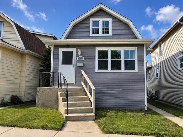 5630 W Cornelia Ave, Chicago, IL 60634