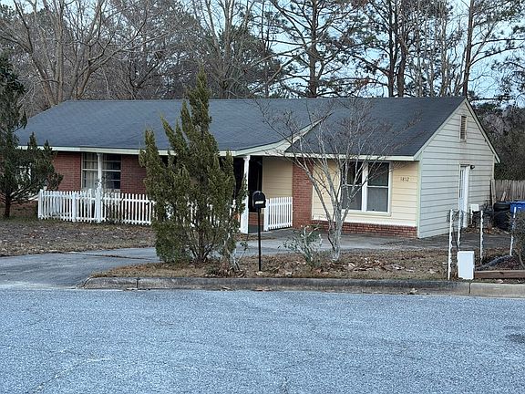 2nd image of 1812 Westpark Dr