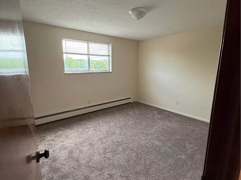 17935 Whitney Rd #D46 — Photo 8