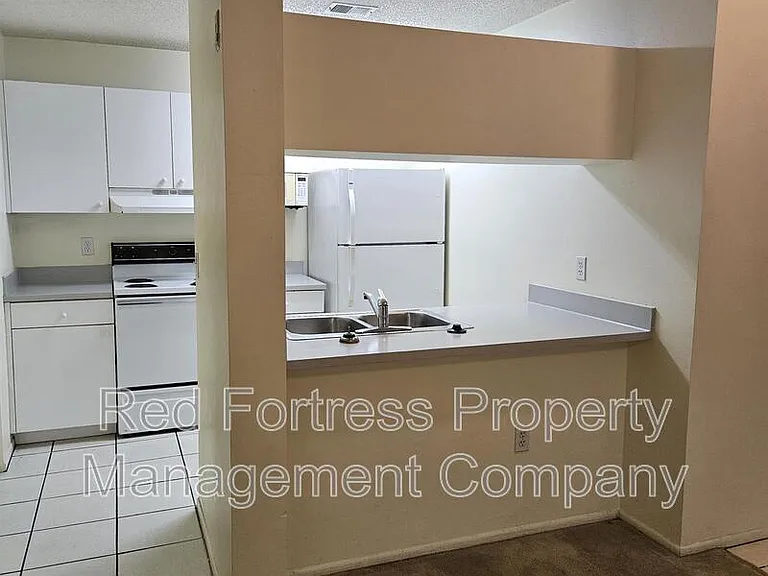 3419 Winkler Ave #516 — Photo 3