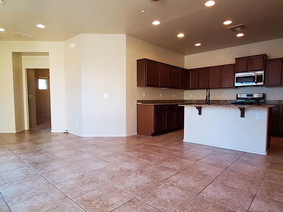 5th image of 3593 S Swan Dr