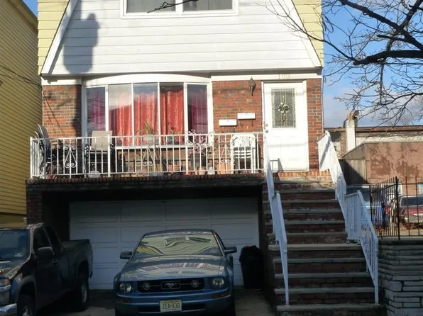 169 West 51st Street image 1 of 14