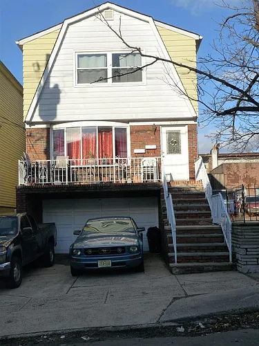 169 W 51st St #2 Photo 1