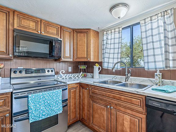 5th image of 13810 E Candace Ln