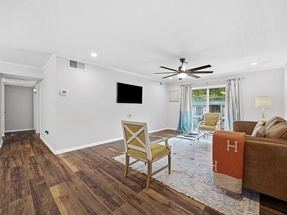 4th image of 4739 Hedgemore Dr Unit O