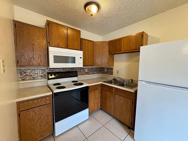 1301 Franz Dr — Photo 9