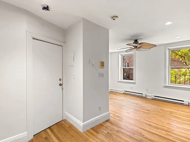 16 Henchman St #3R — Photo 4