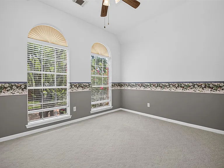 4414 Ringrose Dr — Photo 42
