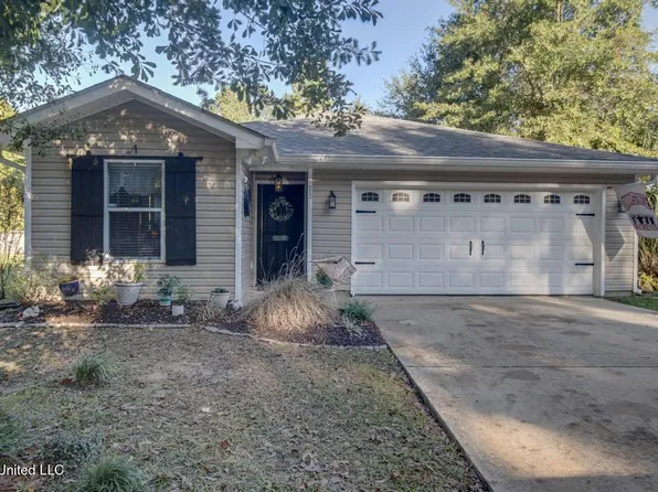 98199 Kapalama Dr, Diamondhead, MS 39525