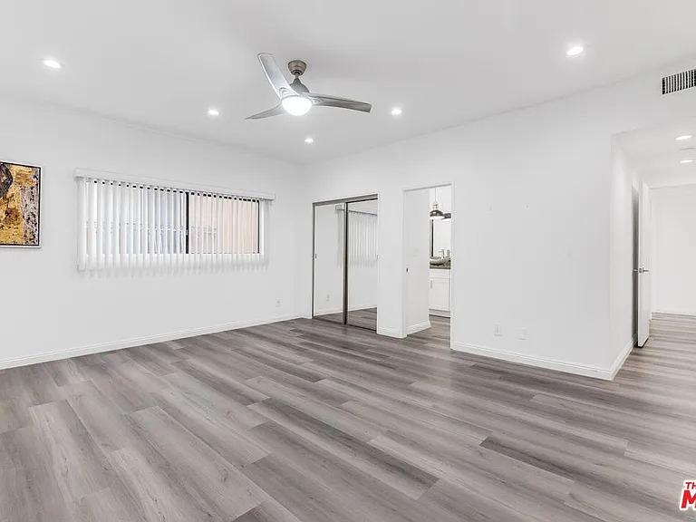1727 S Bentley Ave #209 — Photo 13