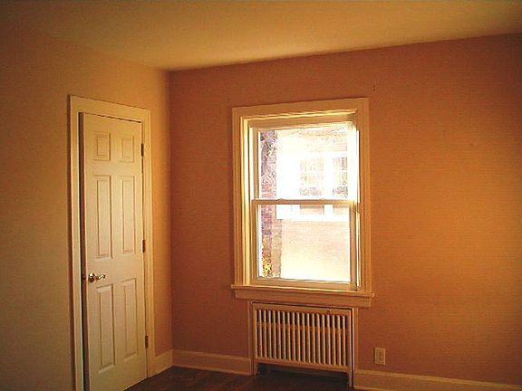 4th image of 203 Paradise St