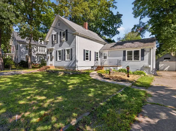 17 Pearl St, Middleboro, MA 02346
