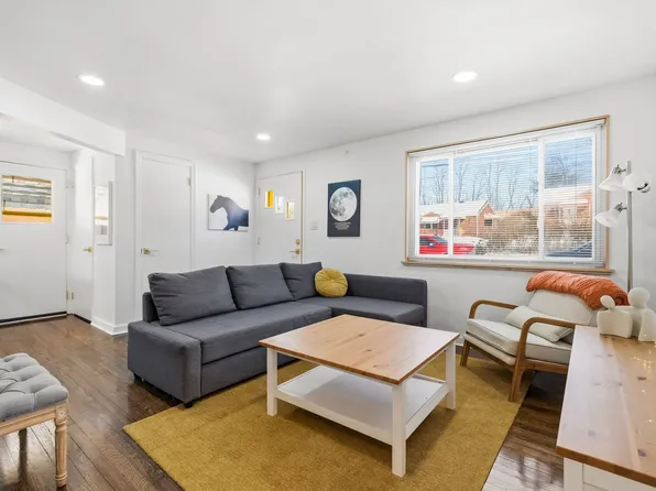 215 McMasters Dr, Monroeville, PA 15146