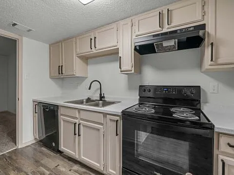 Little Creek Apartments
