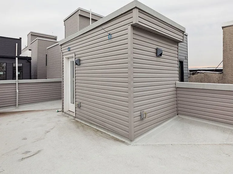 2219 N Hope St — Photo 29