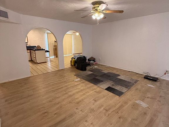 2nd image of 1702 W SUNNYSLOPE Lane