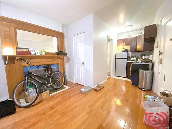 4th image of 238 W 101st St APT 1A