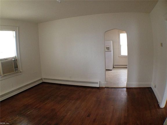 3rd image of 311 Sandpiper Dr