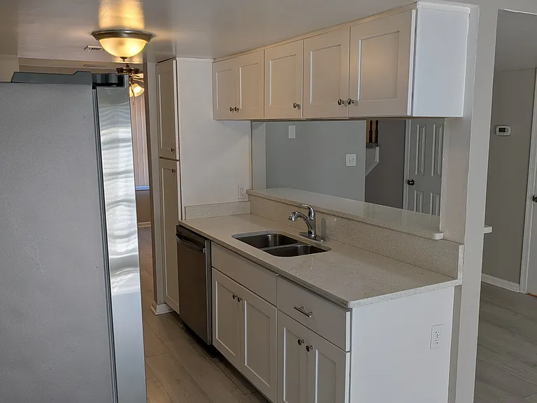 1939 Darnell Dr #1 — Photo 5