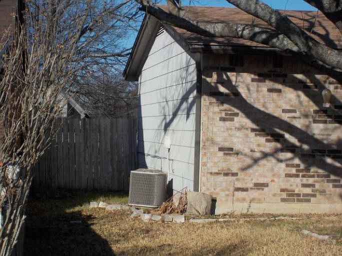 2nd image of 101 Moss Rd