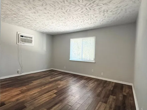 801 N 48th St, 801 N 48th St APT 5, Omaha, NE 68132