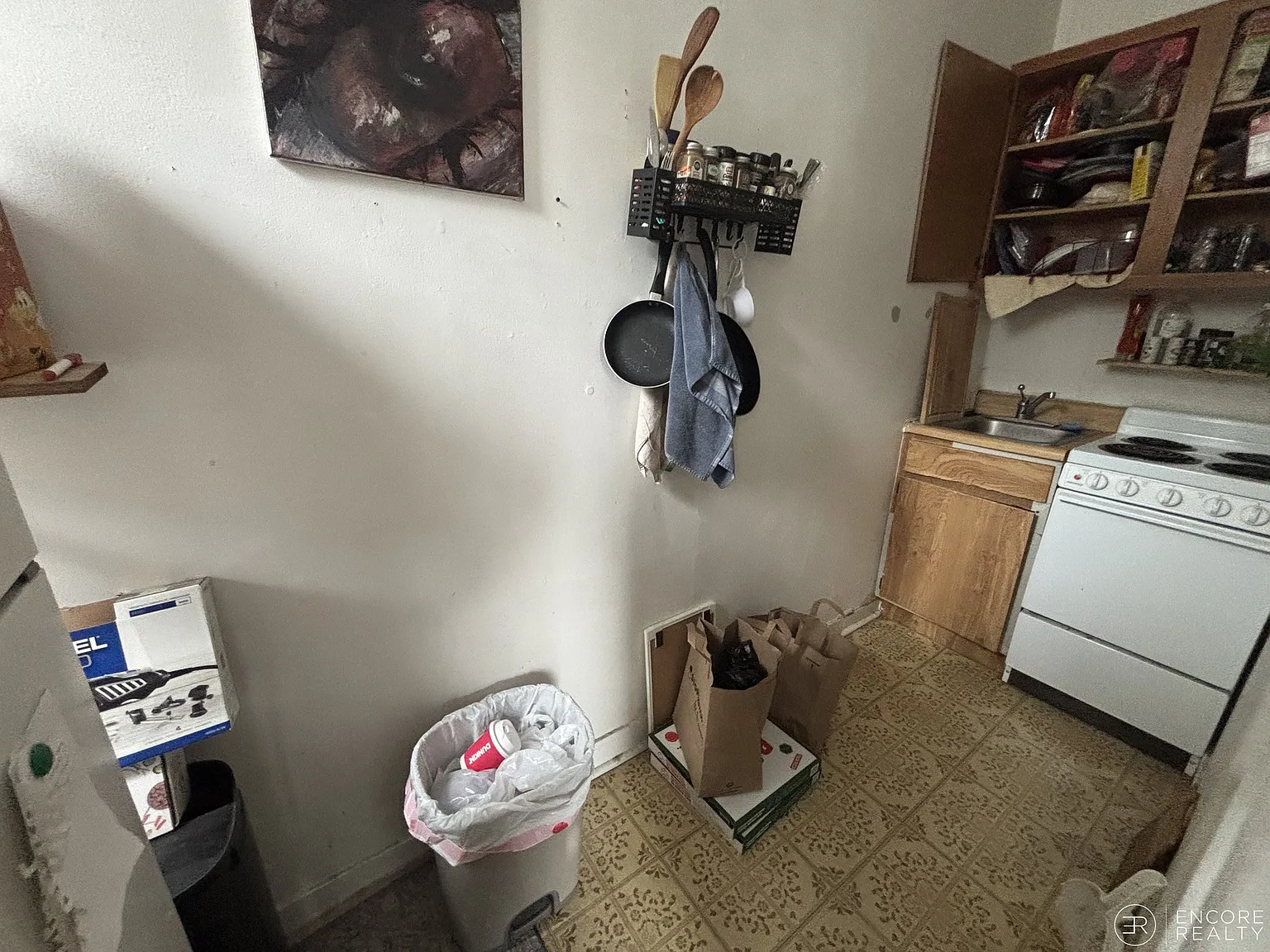 Studio, 350 sqft, $2,200 — Photo 3