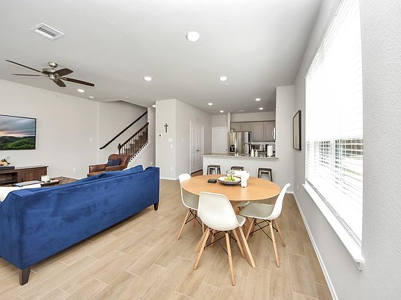 5th image of 8002 Scanlan Oak